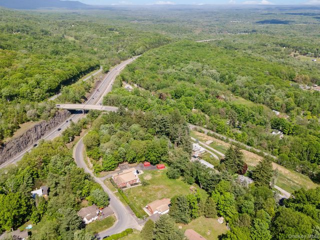 31 Highview Terrace, Bloomingburg, NY 12721
