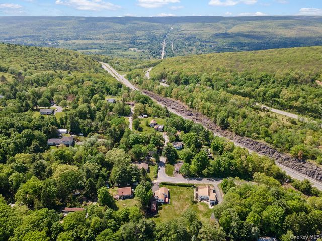 31 Highview Terrace, Bloomingburg, NY 12721