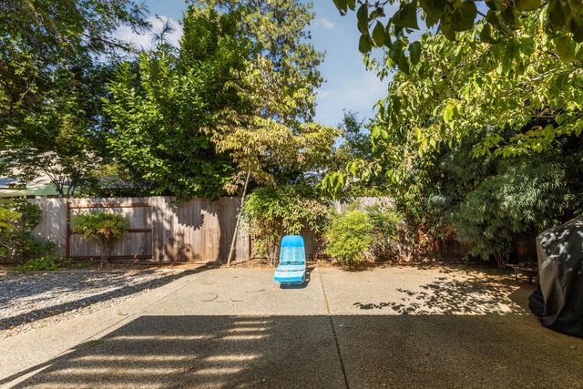 139 Woodcrest, Grass Valley, CA 95945