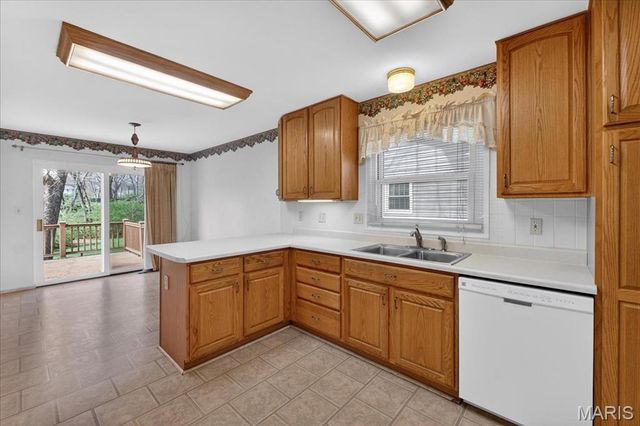 908 Dutch Mill Drive, Ballwin, MO 63011