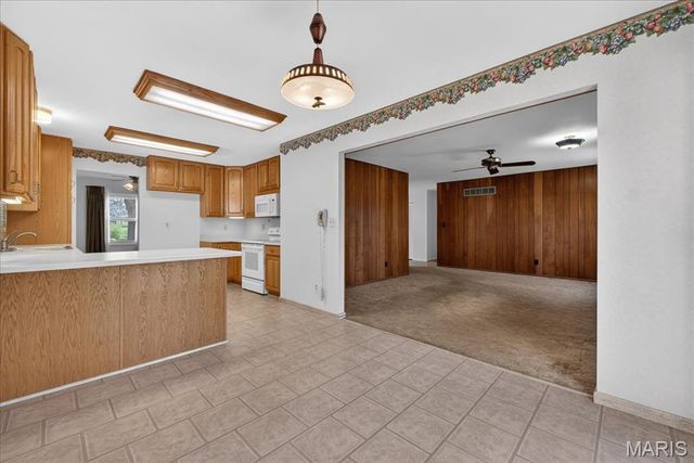 908 Dutch Mill Drive, Ballwin, MO 63011