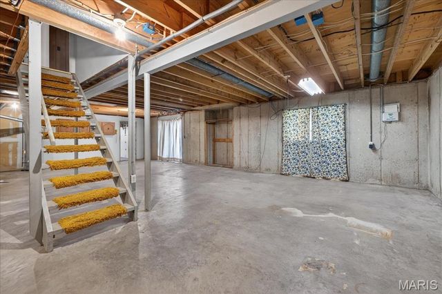 908 Dutch Mill Drive, Ballwin, MO 63011