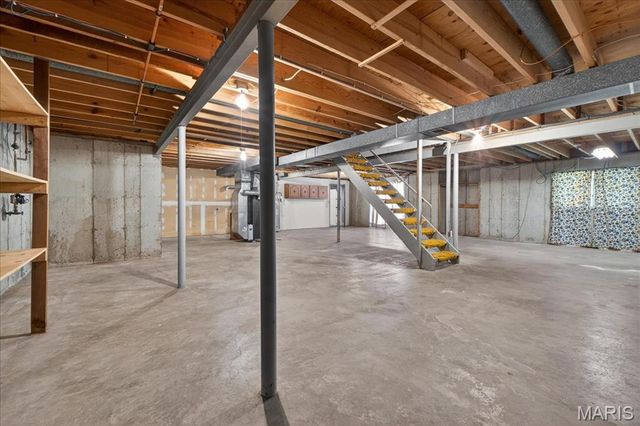 908 Dutch Mill Drive, Ballwin, MO 63011