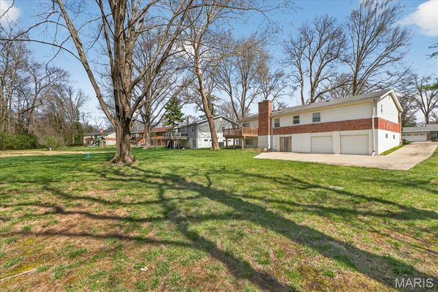 908 Dutch Mill Drive, Ballwin, MO 63011