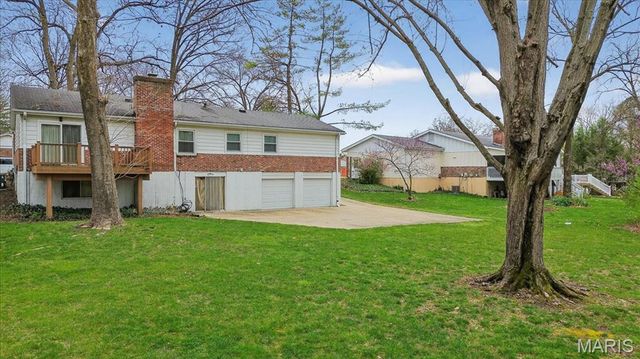 908 Dutch Mill Drive, Ballwin, MO 63011