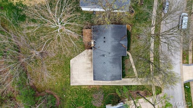 908 Dutch Mill Drive, Ballwin, MO 63011