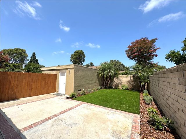 18229 Olympic Court, Fountain Valley, CA 92708