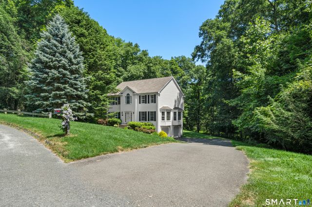 15 Rose Lane, Newtown, CT 06482