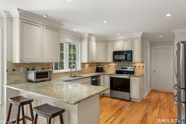 15 Rose Lane, Newtown, CT 06482