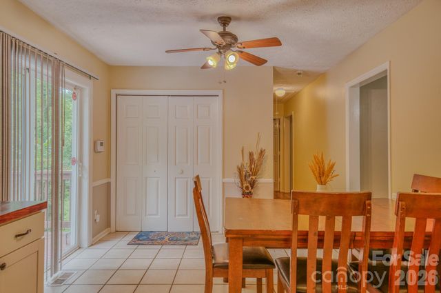 112 Amelia Drive, Hendersonville, NC 28792