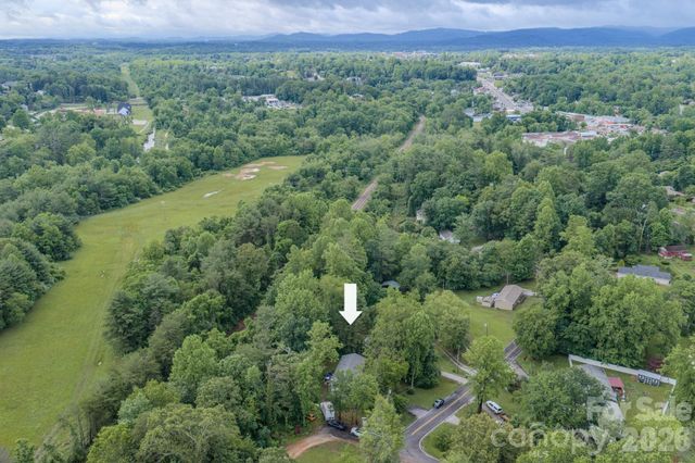 112 Amelia Drive, Hendersonville, NC 28792