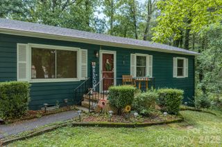 112 Amelia Drive, Hendersonville, NC 28792
