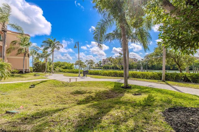 2749 VIA CIPRIANI 1010B, Clearwater, FL 33764
