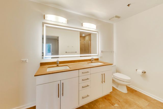 125 S Green Street 805A, Chicago, IL 60607