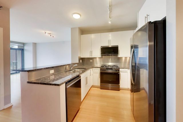 125 S Green Street 805A, Chicago, IL 60607
