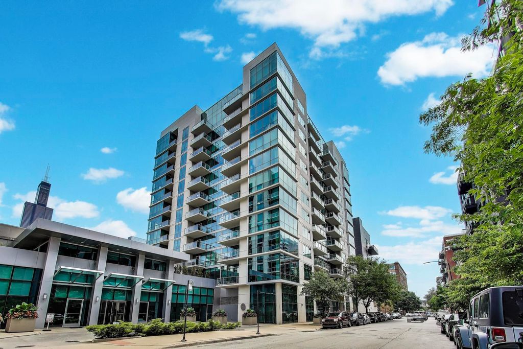 125 S Green Street 805A, Chicago, IL 60607