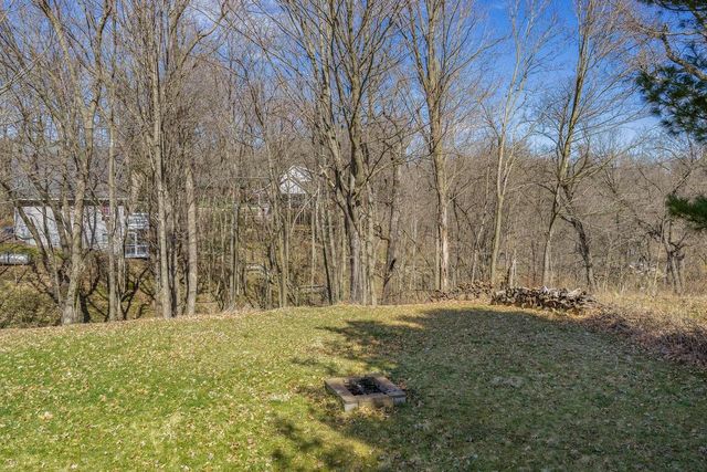 S1509 Canary Court, La Valle, WI 53941