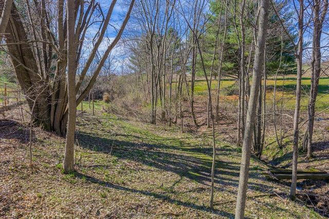 S1509 Canary Court, La Valle, WI 53941