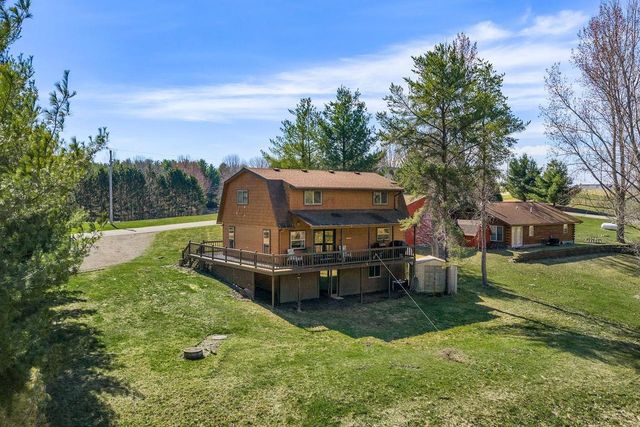 S1509 Canary Court, La Valle, WI 53941