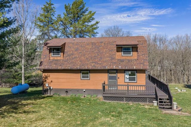 S1509 Canary Court, La Valle, WI 53941