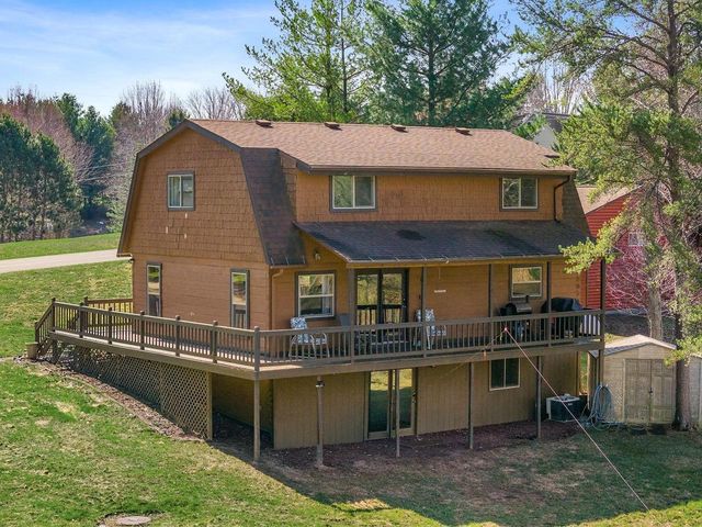 S1509 Canary Court, La Valle, WI 53941