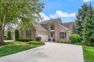 1904 Dunham Drive 12, Rochester, MI 48306