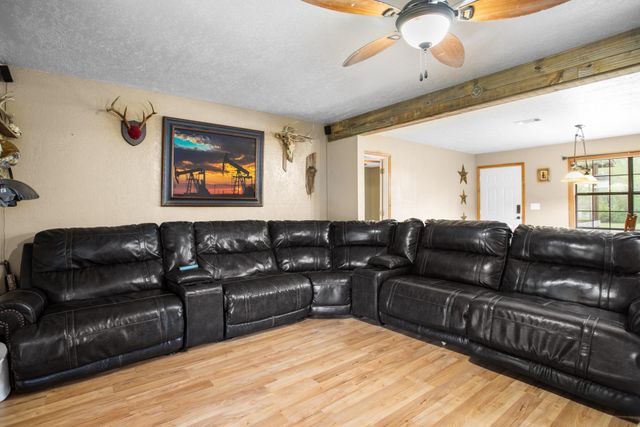 991 Herman Nerren Road, Huntington, TX 75949