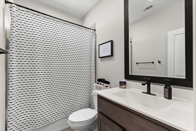 124 Wagon Mound, Waxahachie, TX 75167