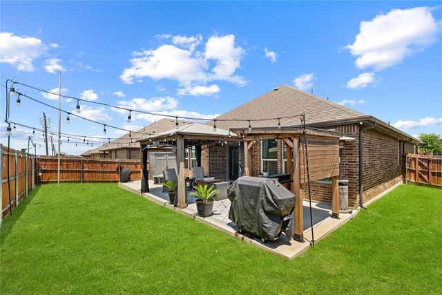 124 Wagon Mound, Waxahachie, TX 75167