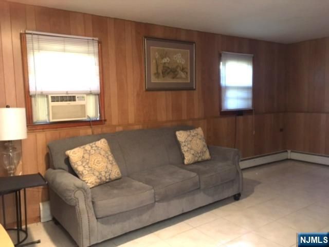 633 Totowa Road, Totowa, NJ 07512