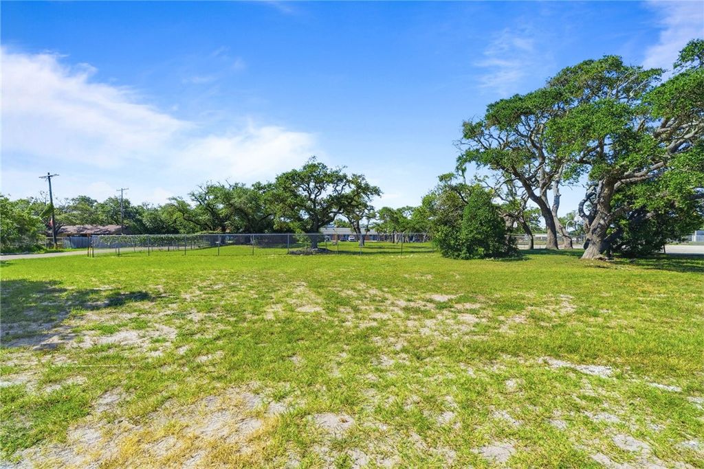 2220 Hwy 35 N, Rockport, TX 78382 — photo 4