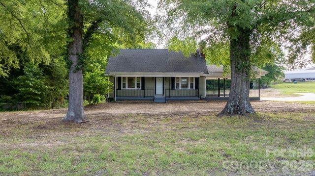 1002 Ramseur Road, Bessemer City, NC 28016