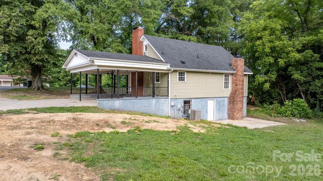 1002 Ramseur Road, Bessemer City, NC 28016
