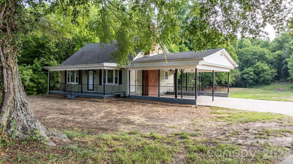 1002 Ramseur Road, Bessemer City, NC 28016