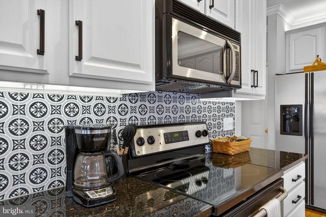 17 SHAMROCK LN, Charles Town, WV 25414