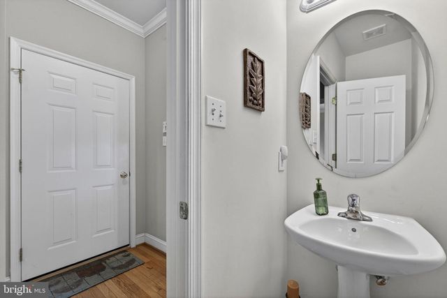 17 SHAMROCK LN, Charles Town, WV 25414