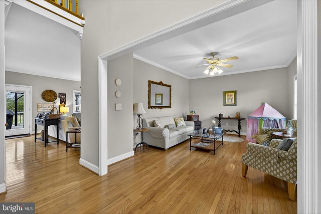 17 SHAMROCK LN, Charles Town, WV 25414