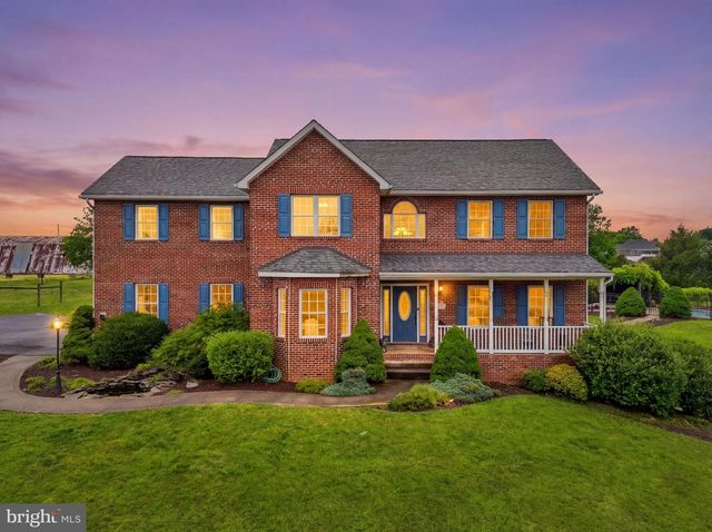 17 SHAMROCK LN, Charles Town, WV 25414