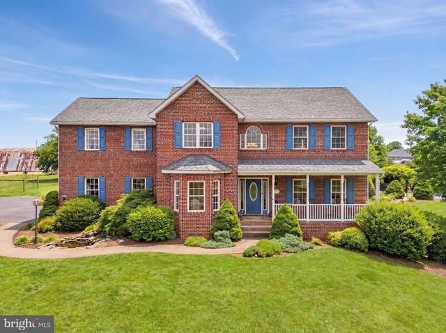 17 SHAMROCK LN, Charles Town, WV 25414