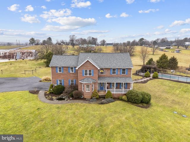 17 SHAMROCK LN, Charles Town, WV 25414