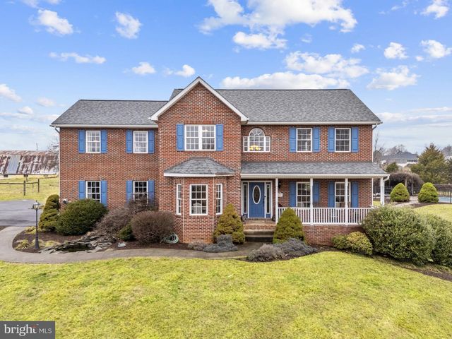 17 SHAMROCK LN, Charles Town, WV 25414