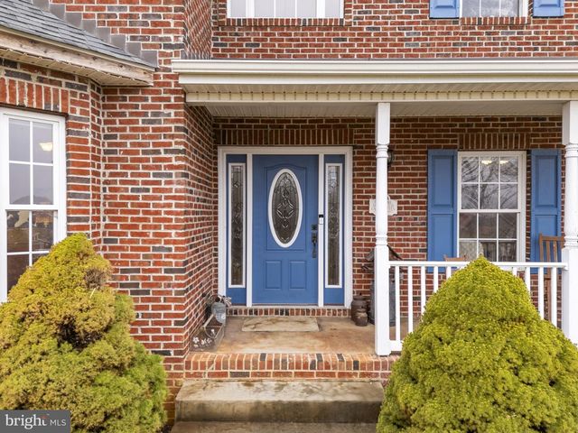 17 SHAMROCK LN, Charles Town, WV 25414