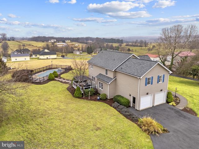 17 SHAMROCK LN, Charles Town, WV 25414