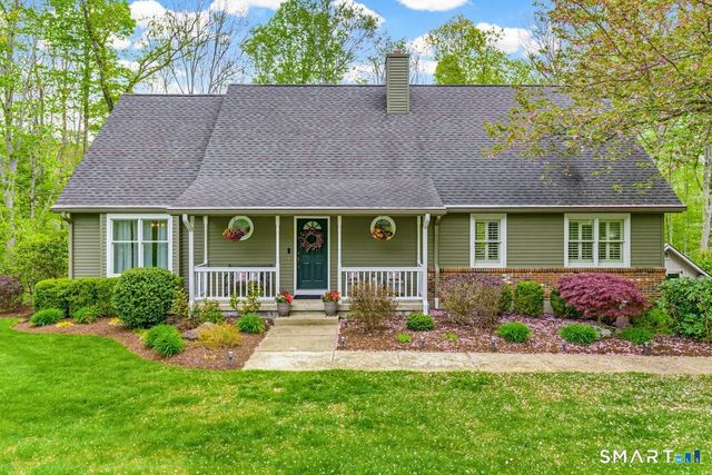 9 Brooks Lane, Essex, CT 06442