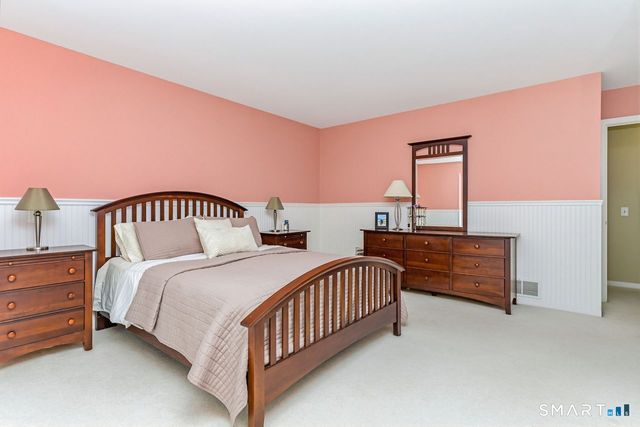 9 Brooks Lane, Essex, CT 06442