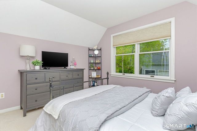 9 Brooks Lane, Essex, CT 06442