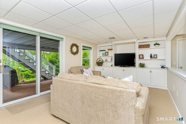 9 Brooks Lane, Essex, CT 06442