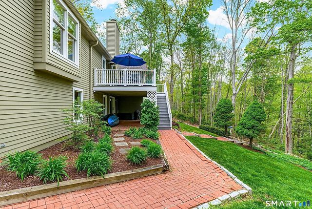 9 Brooks Lane, Essex, CT 06442