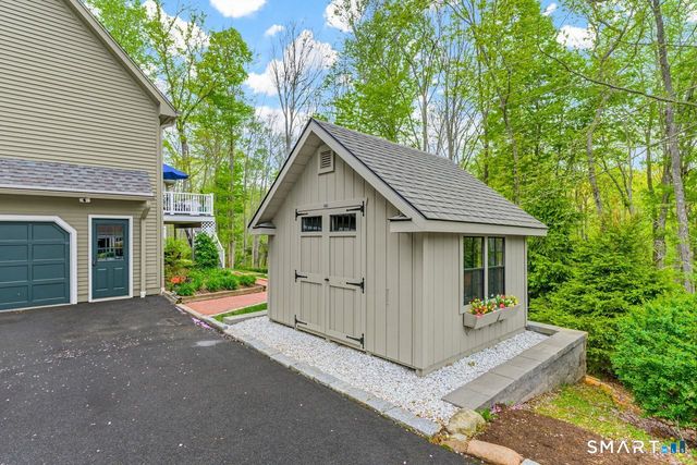 9 Brooks Lane, Essex, CT 06442