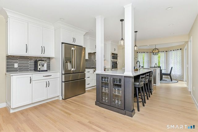 9 Brooks Lane, Essex, CT 06442